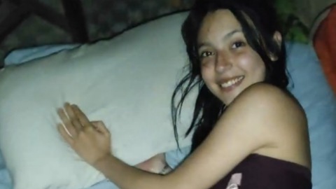 Разбудил сводную сестру, чтобы кончить ей внутрь