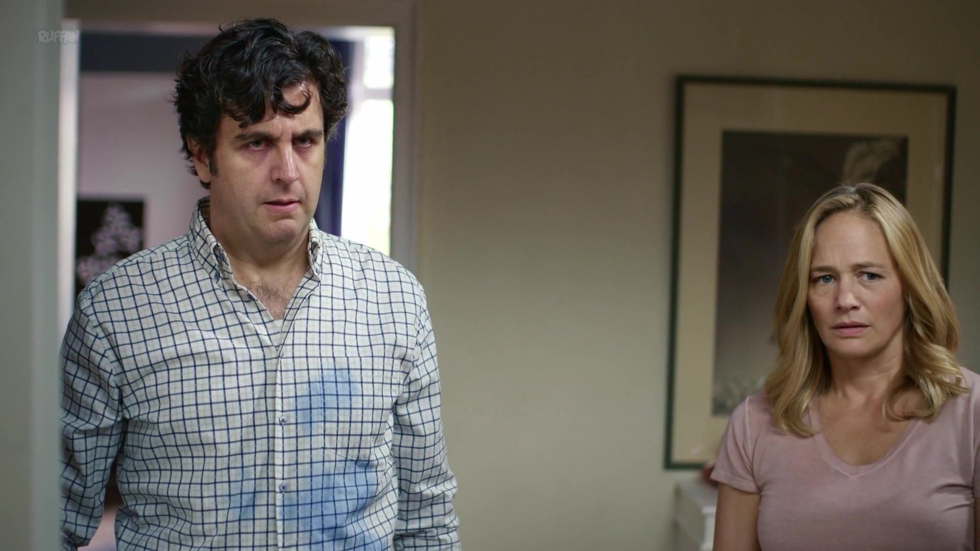 Комедия с нудистами для тех кто знает иностранные языки