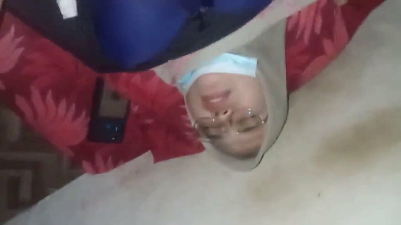 Мусульманка ебется в пизду со своим мужем 